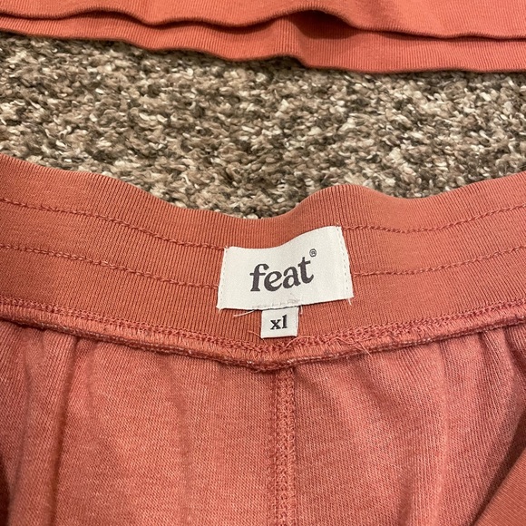 Feat Rust Colored Blanket Blend Hoodie & Shorts Set Size XL - Picture 7 of 14